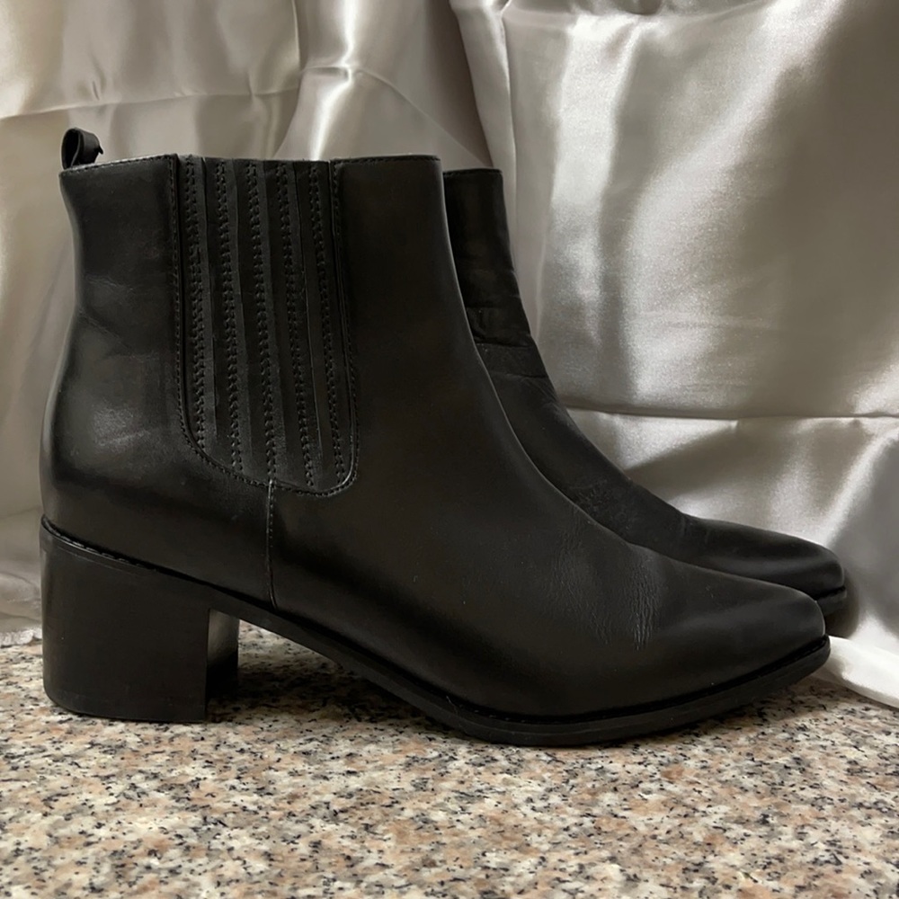 Black Aqua College boots